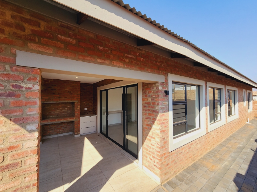 3 Bedroom Property for Sale in Waterberry Estate North West